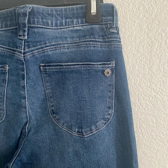 Democracy “Ab”solution High Rise Flare Jeans - Picture 4 of 6